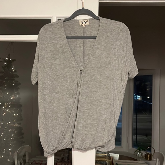 SOGI wrap tee - Picture 1 of 4